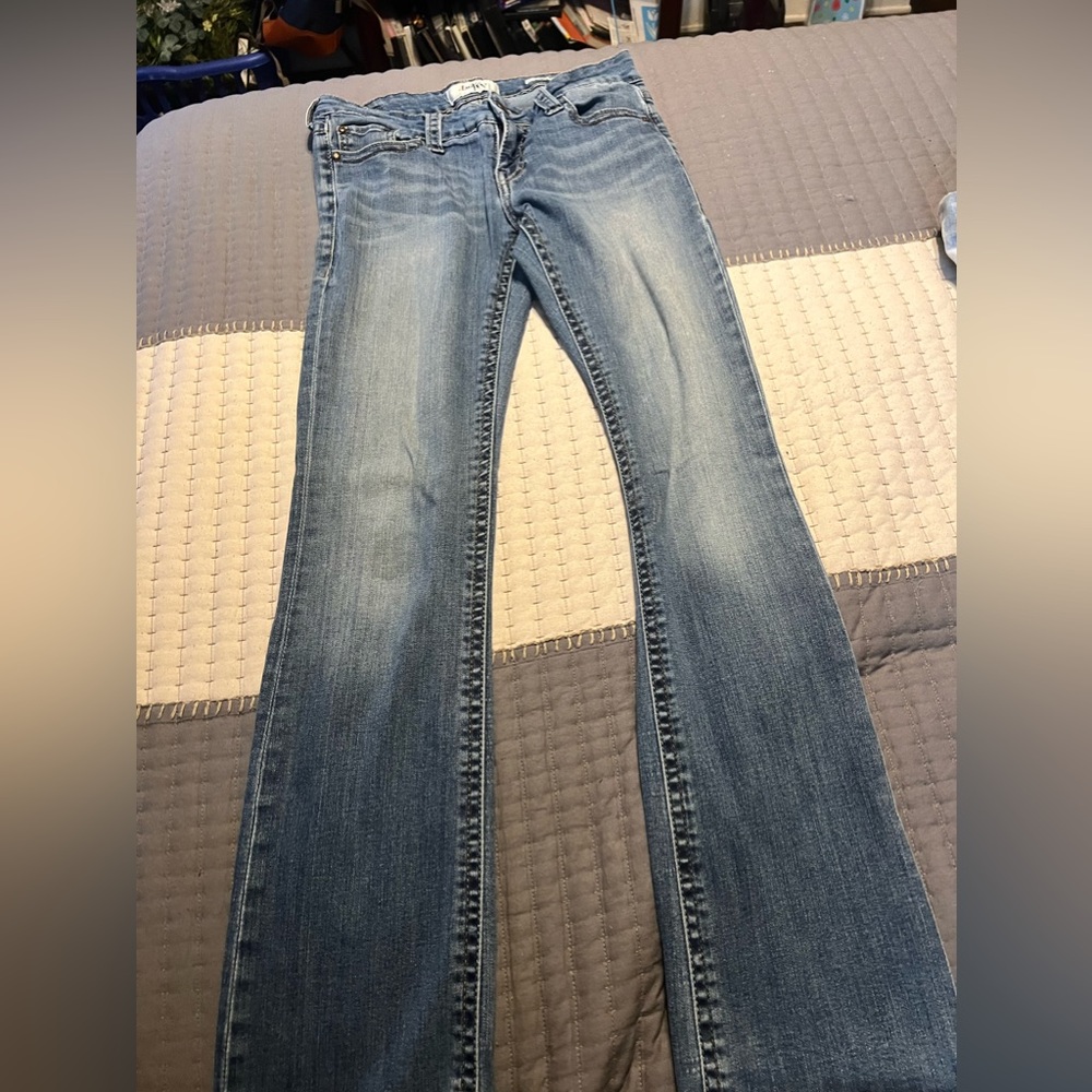 Women’s day trip Virgo boot cut size 28L
